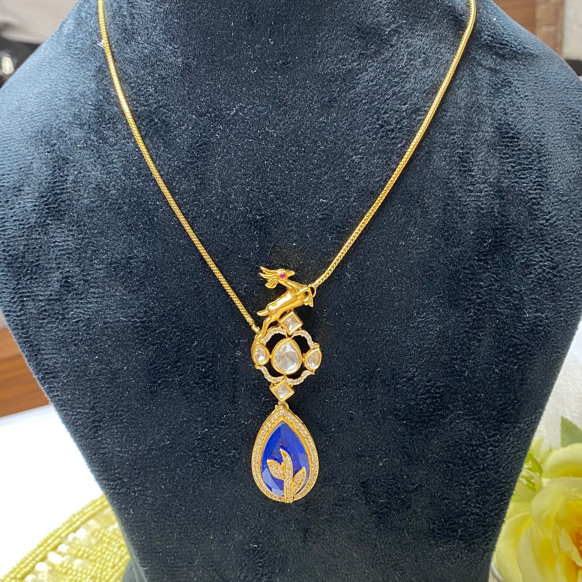 Jadun chain necklace