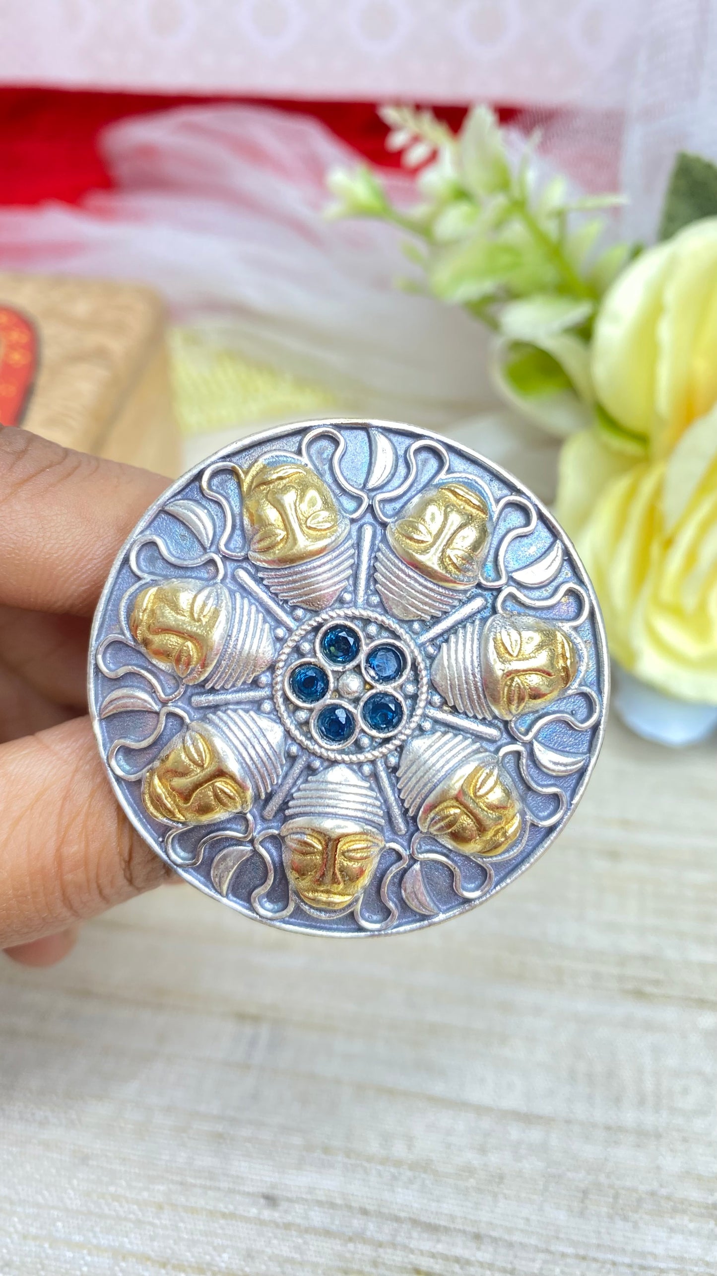 Heritage blossom ring