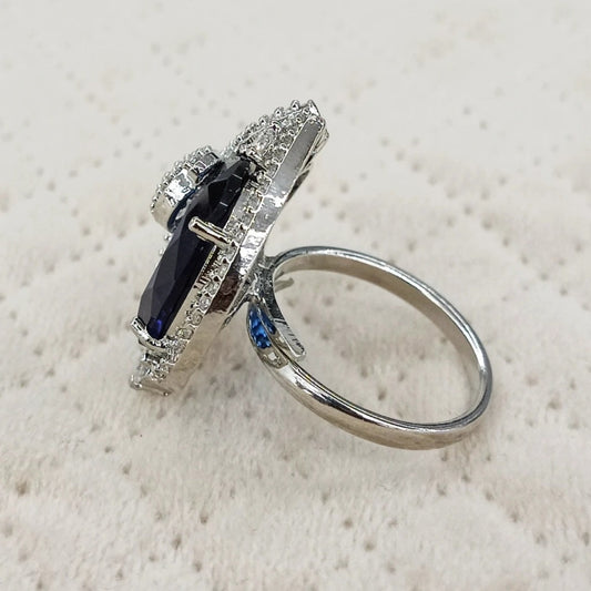 Gemstones allure ring **