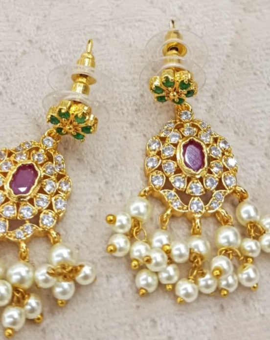 Golden Pearl Choker Set