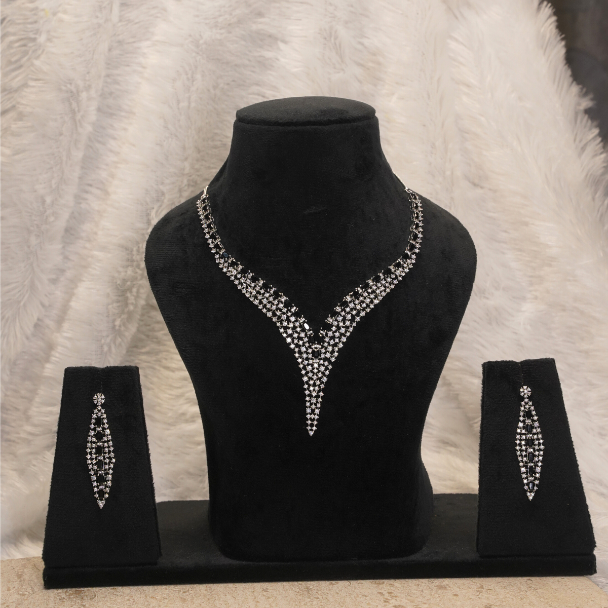 Midnight Crystal V-Shape Necklace Set