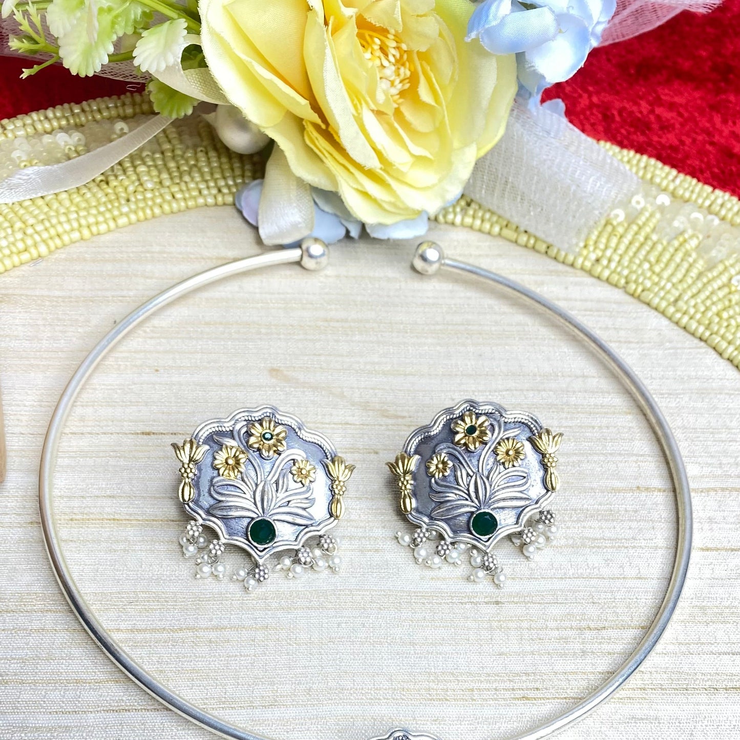 Oxidised choker