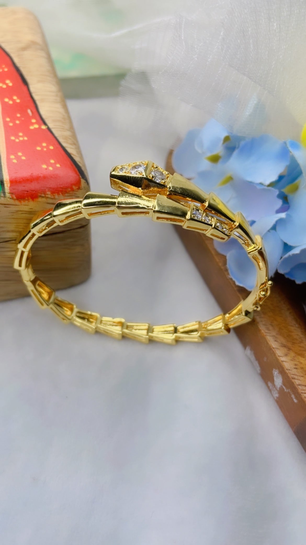 SNAKE BRACELET*