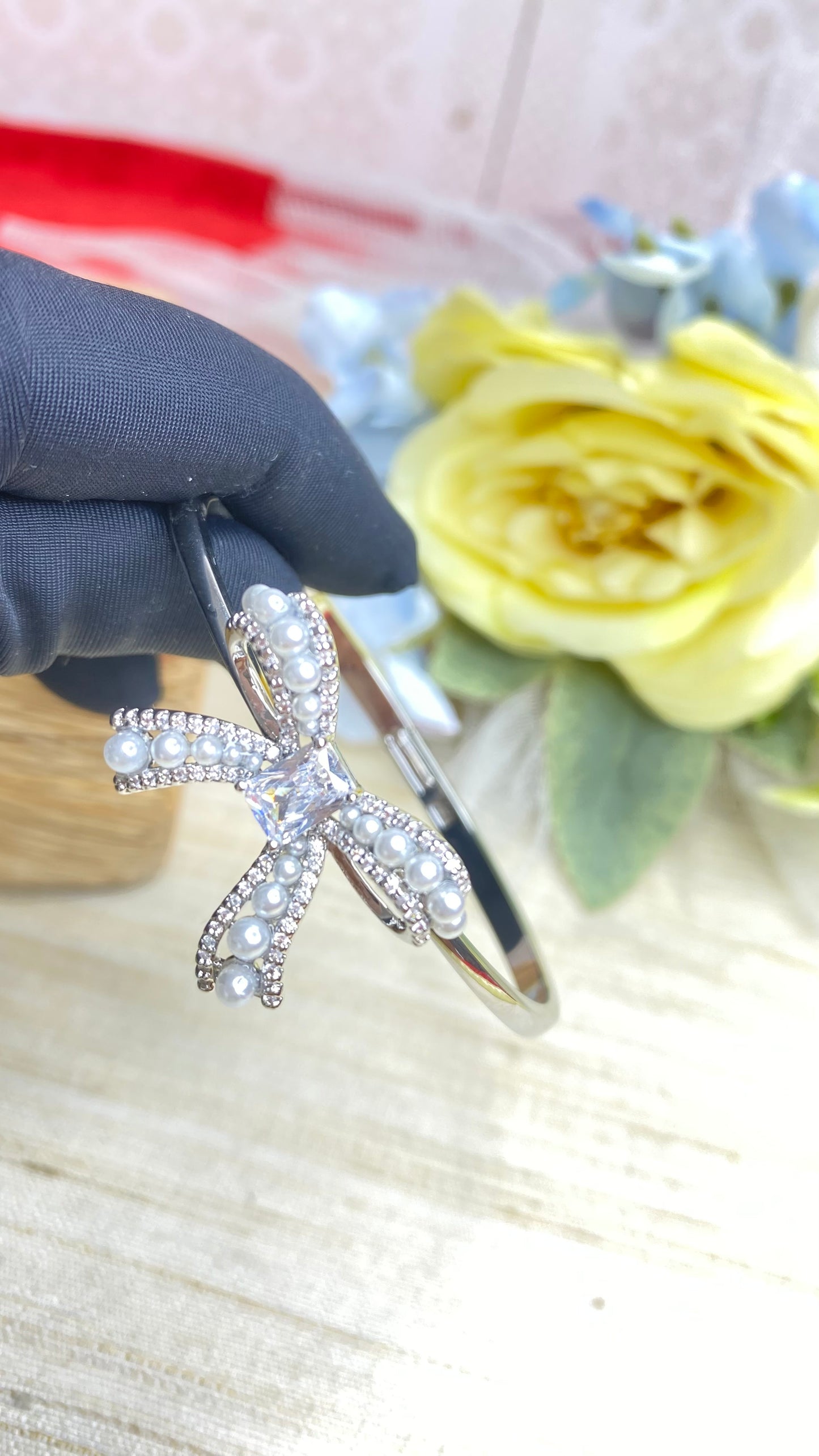 Luster Bow bracelet