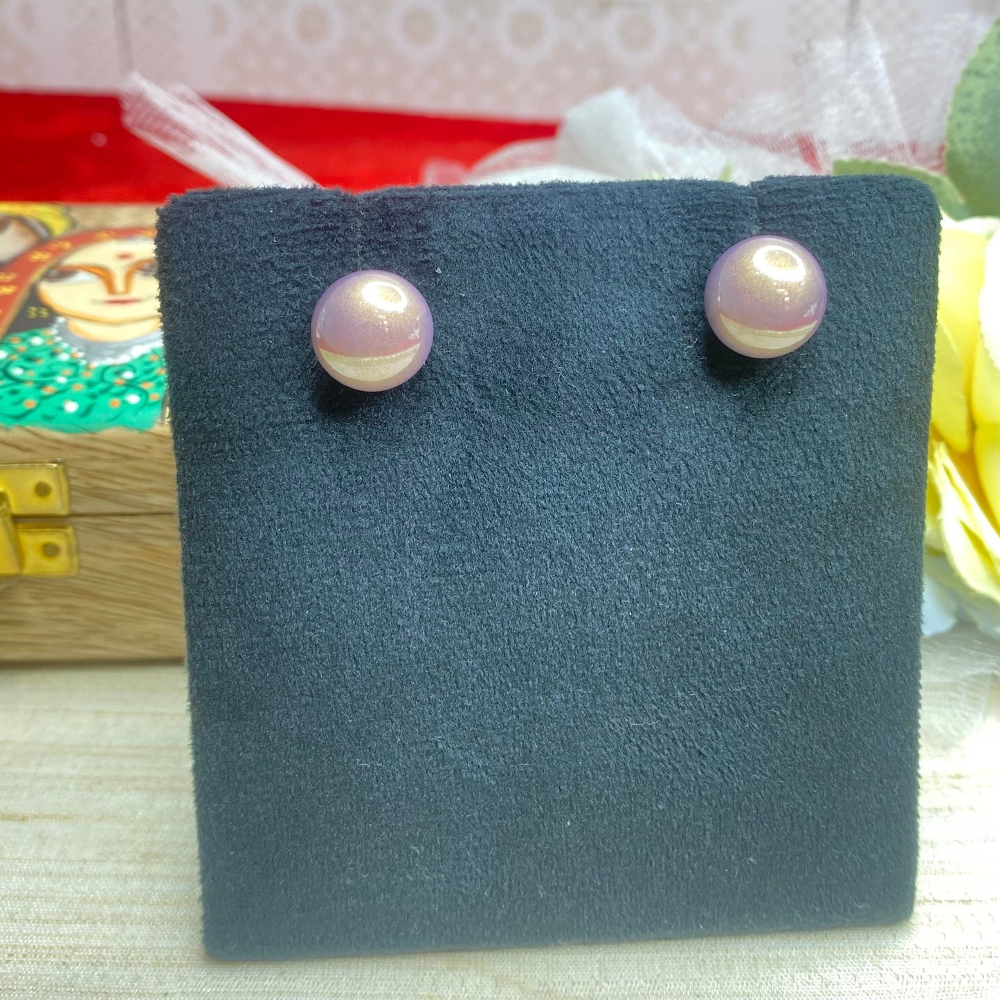 Pearl studs