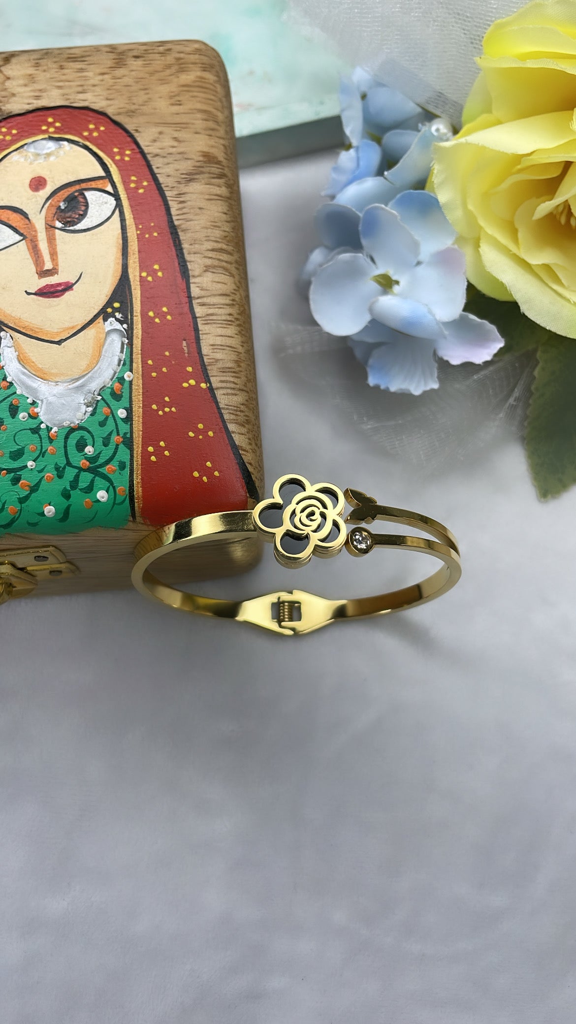 Flower Anti Tarnish Bracelet*