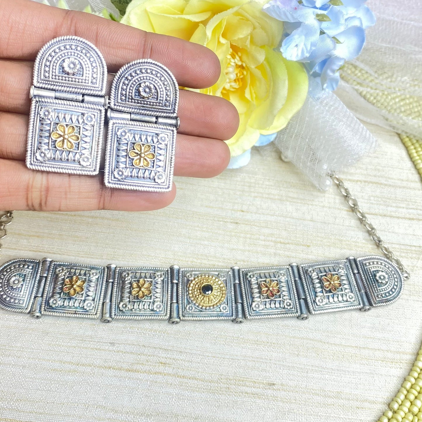 Ancient allure necklace