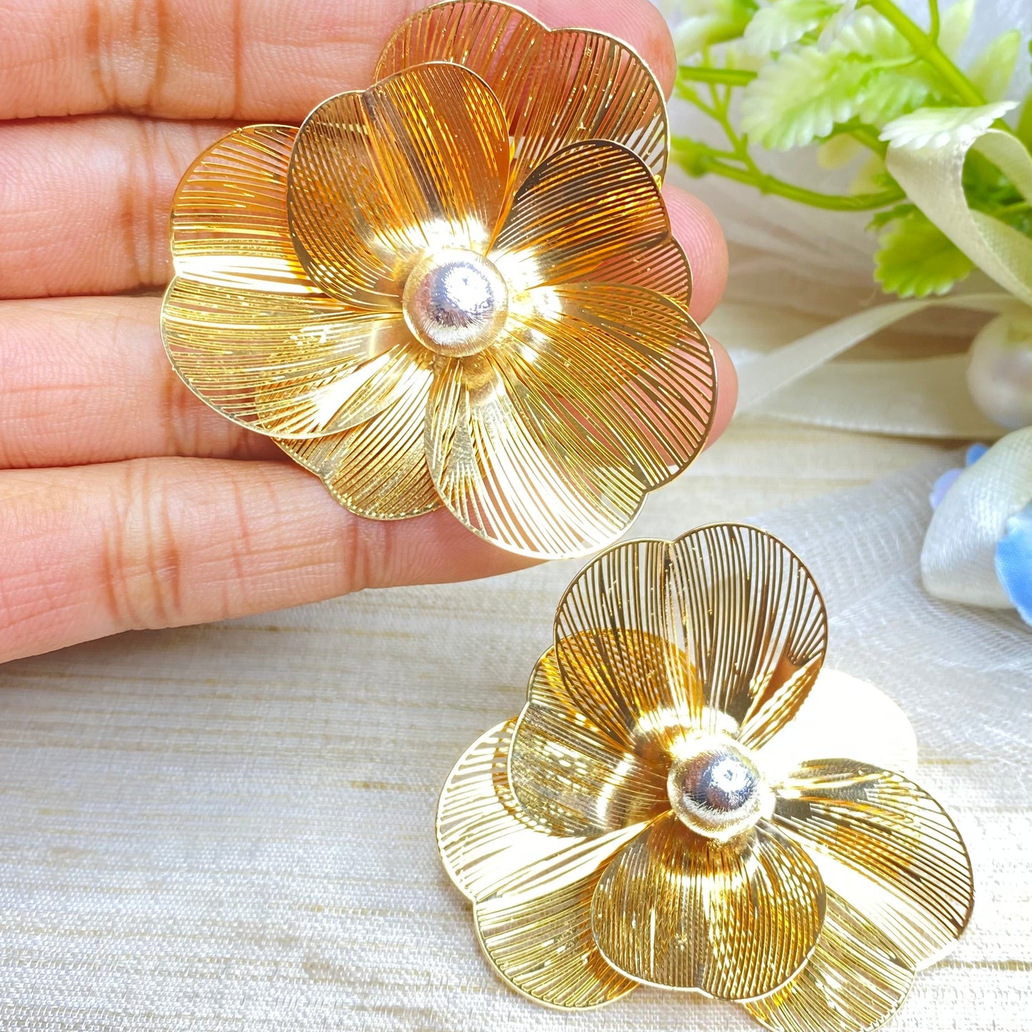 Tiny floral studs