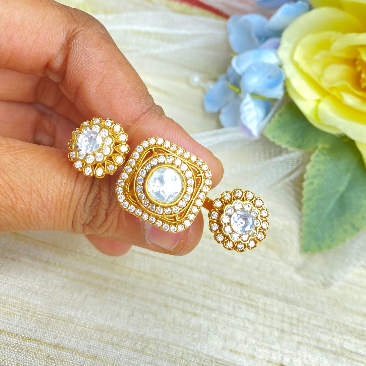 Contemporary Kundan linked ring