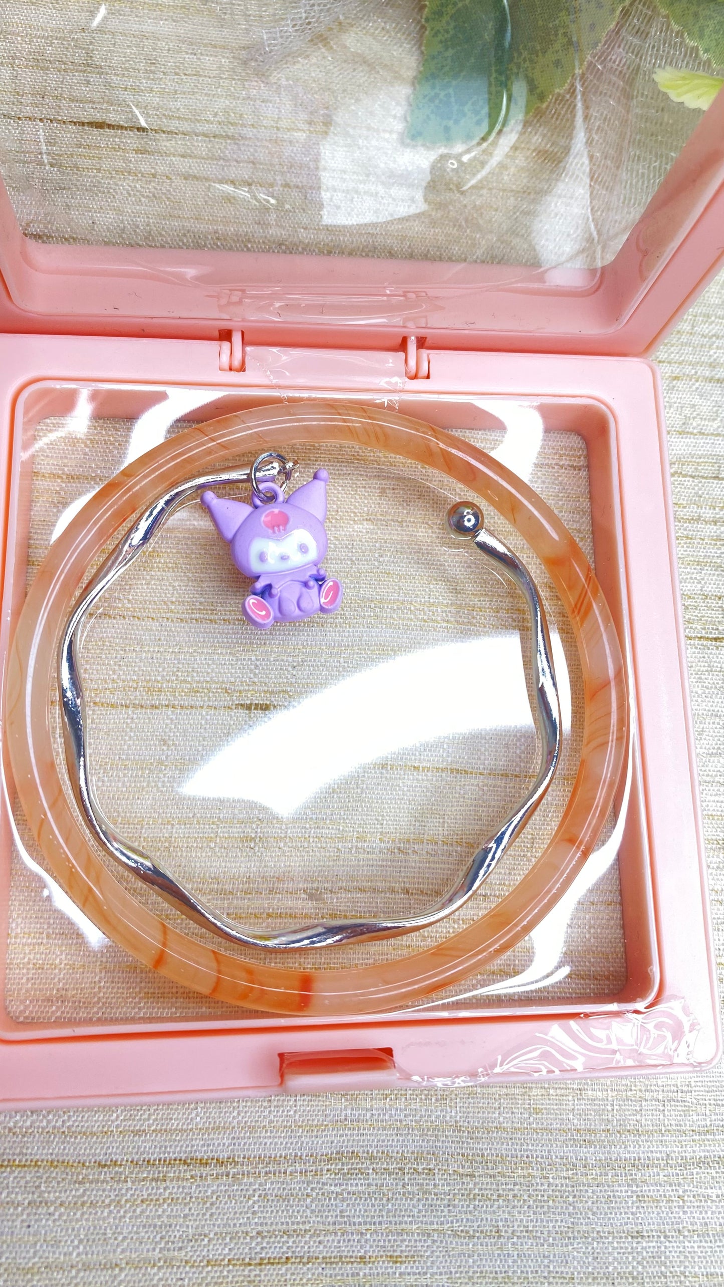 Twist &shout bracelet