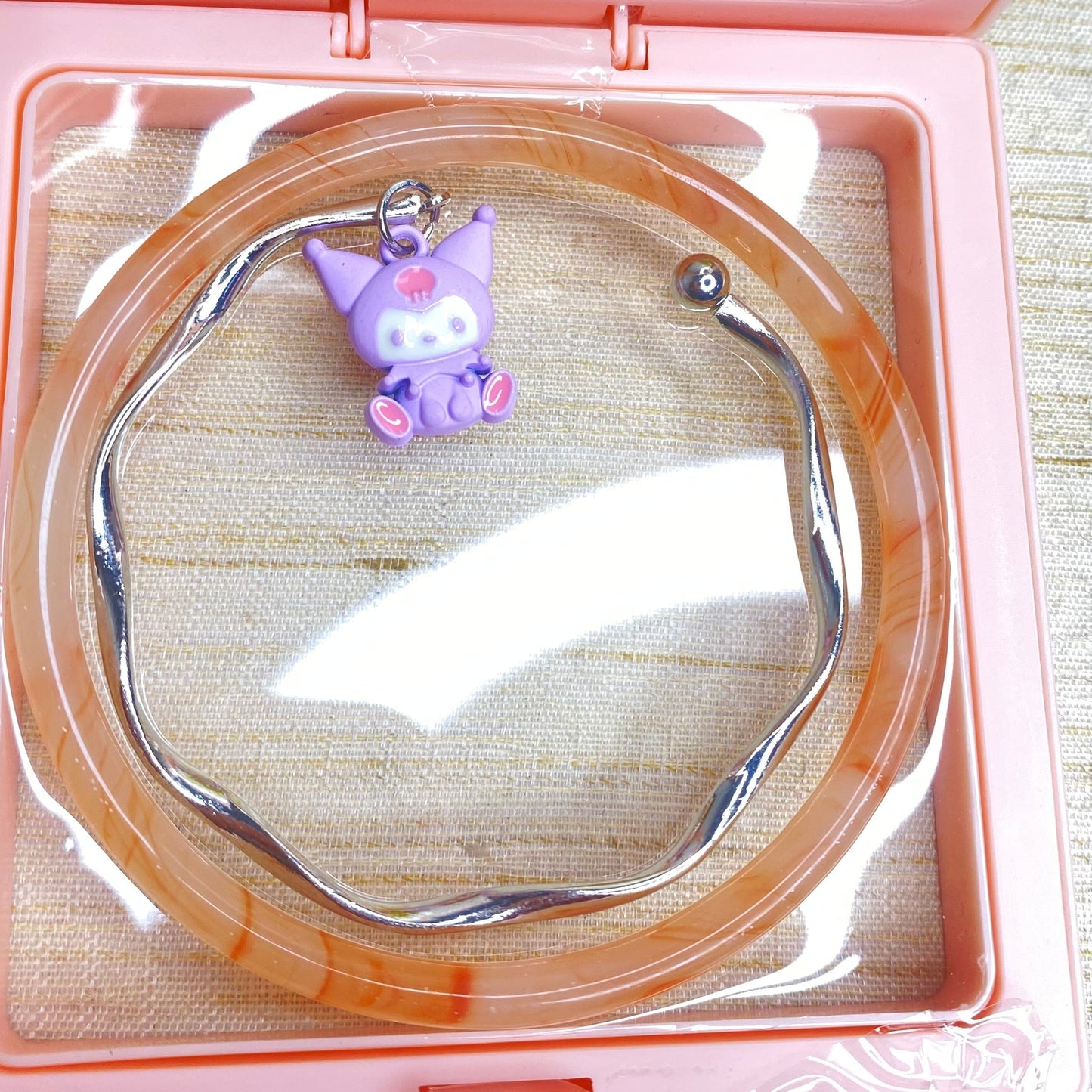 Twist &shout bracelet