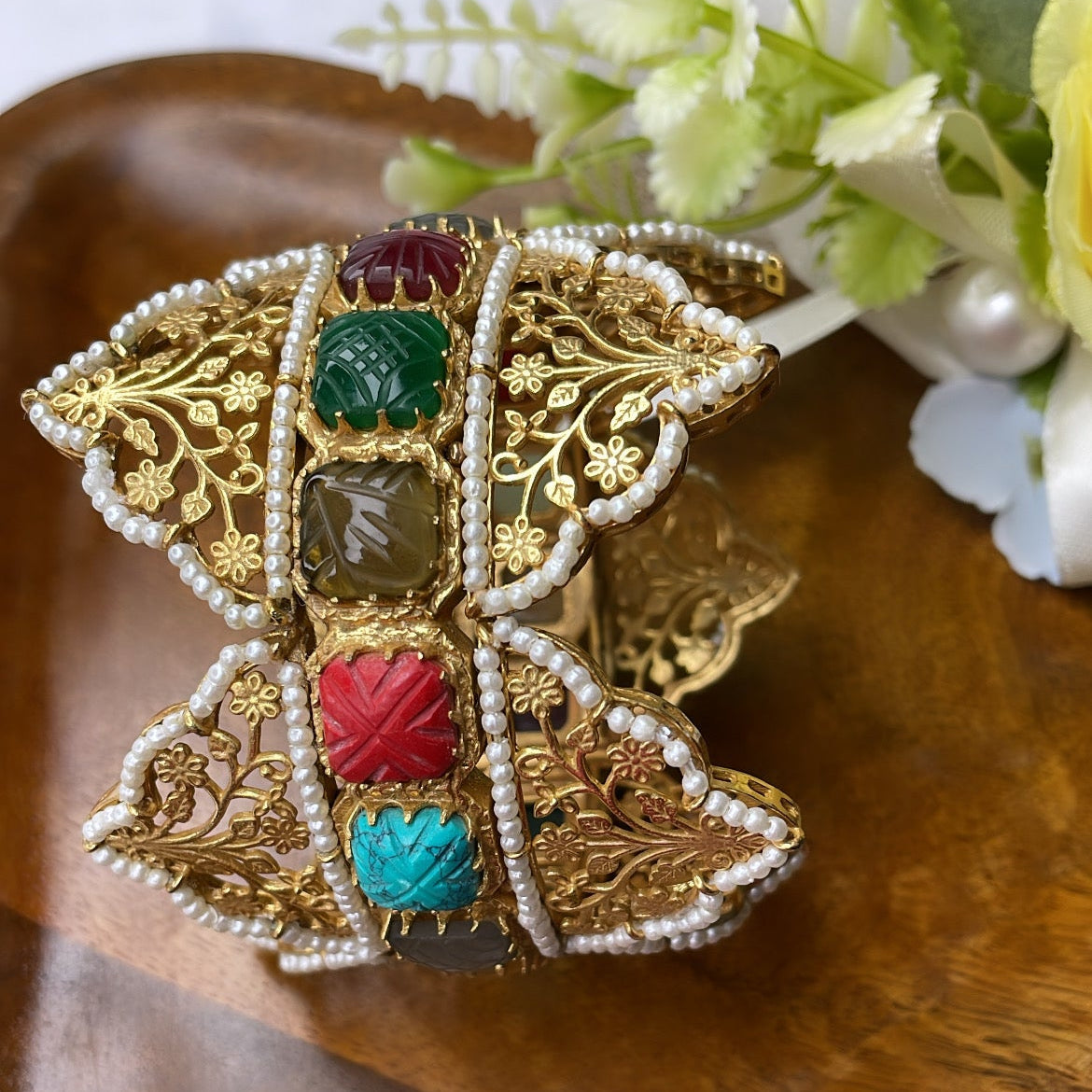 Multi stone Antique kada