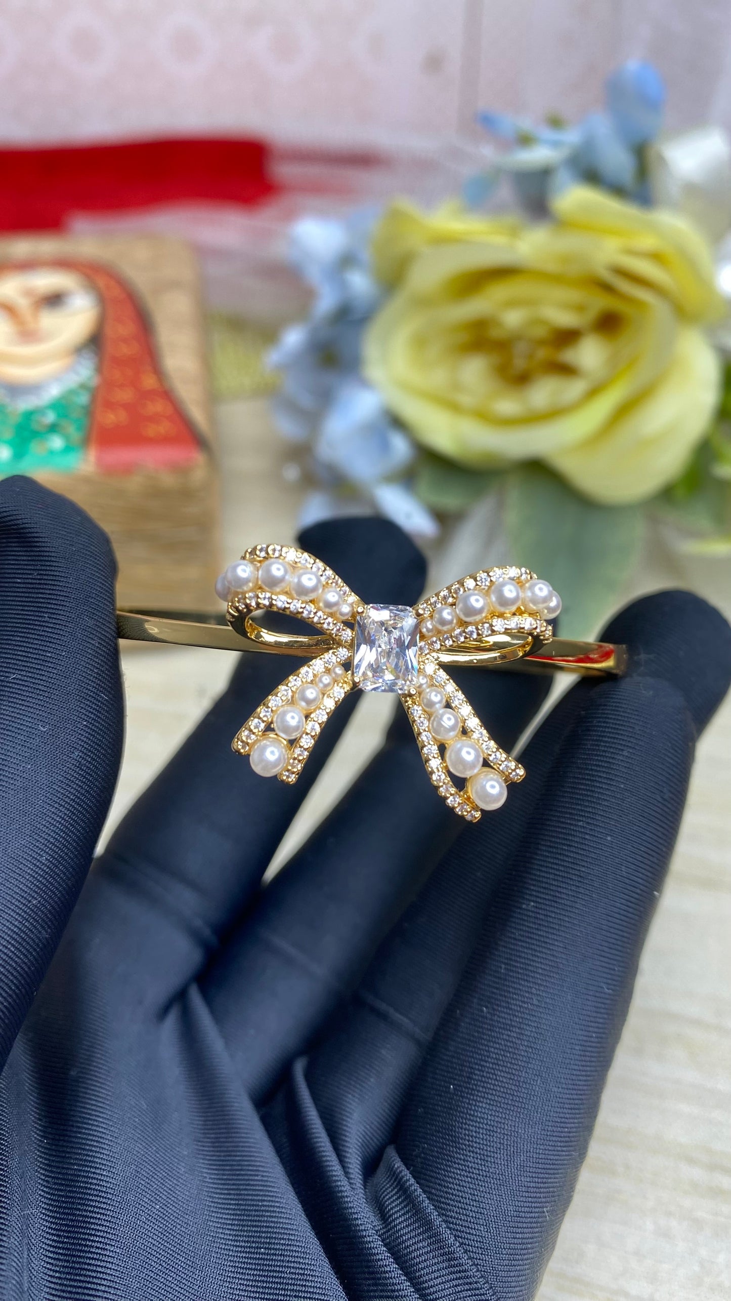 Luster Bow bracelet