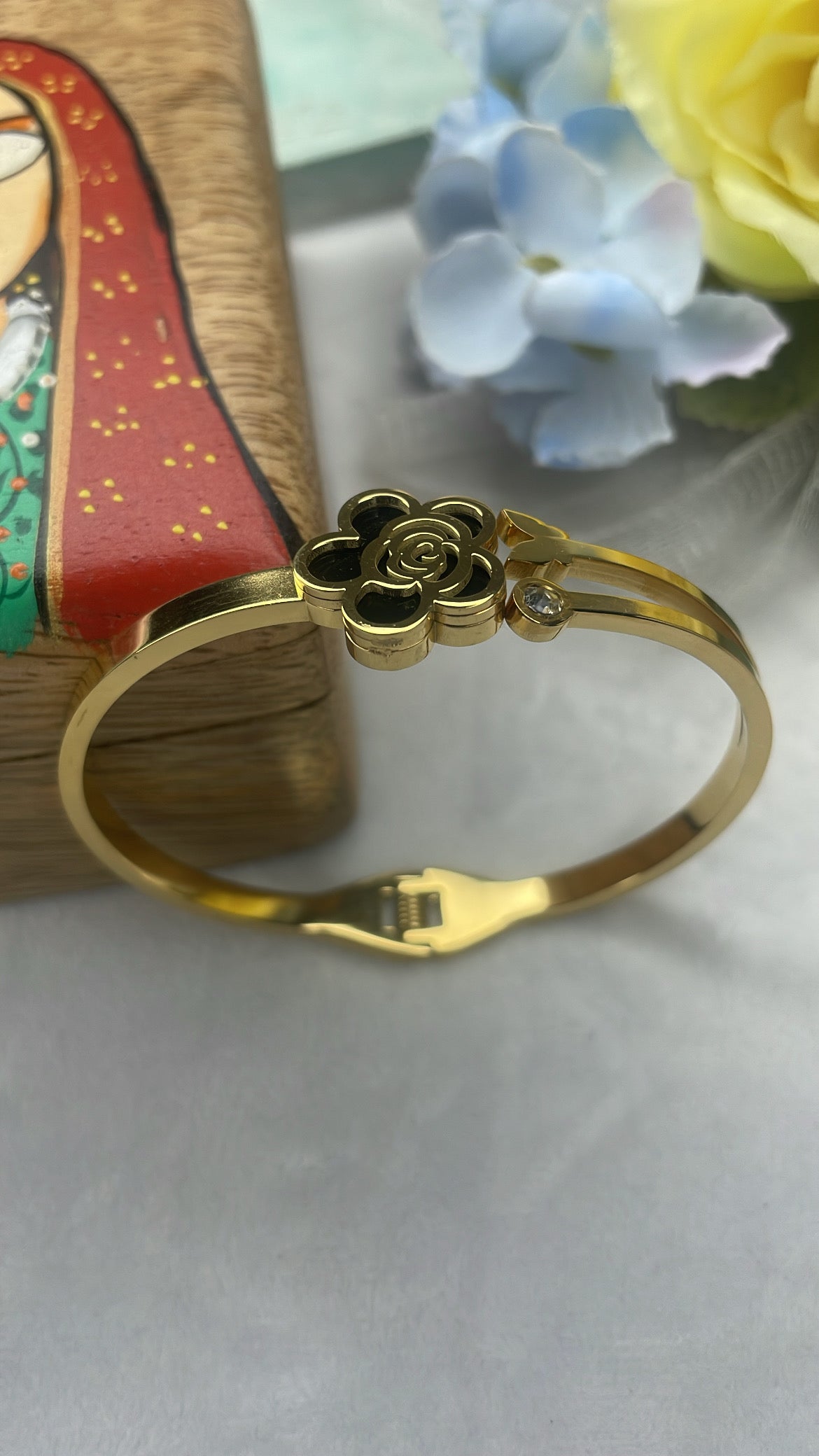 Flower Anti Tarnish Bracelet*