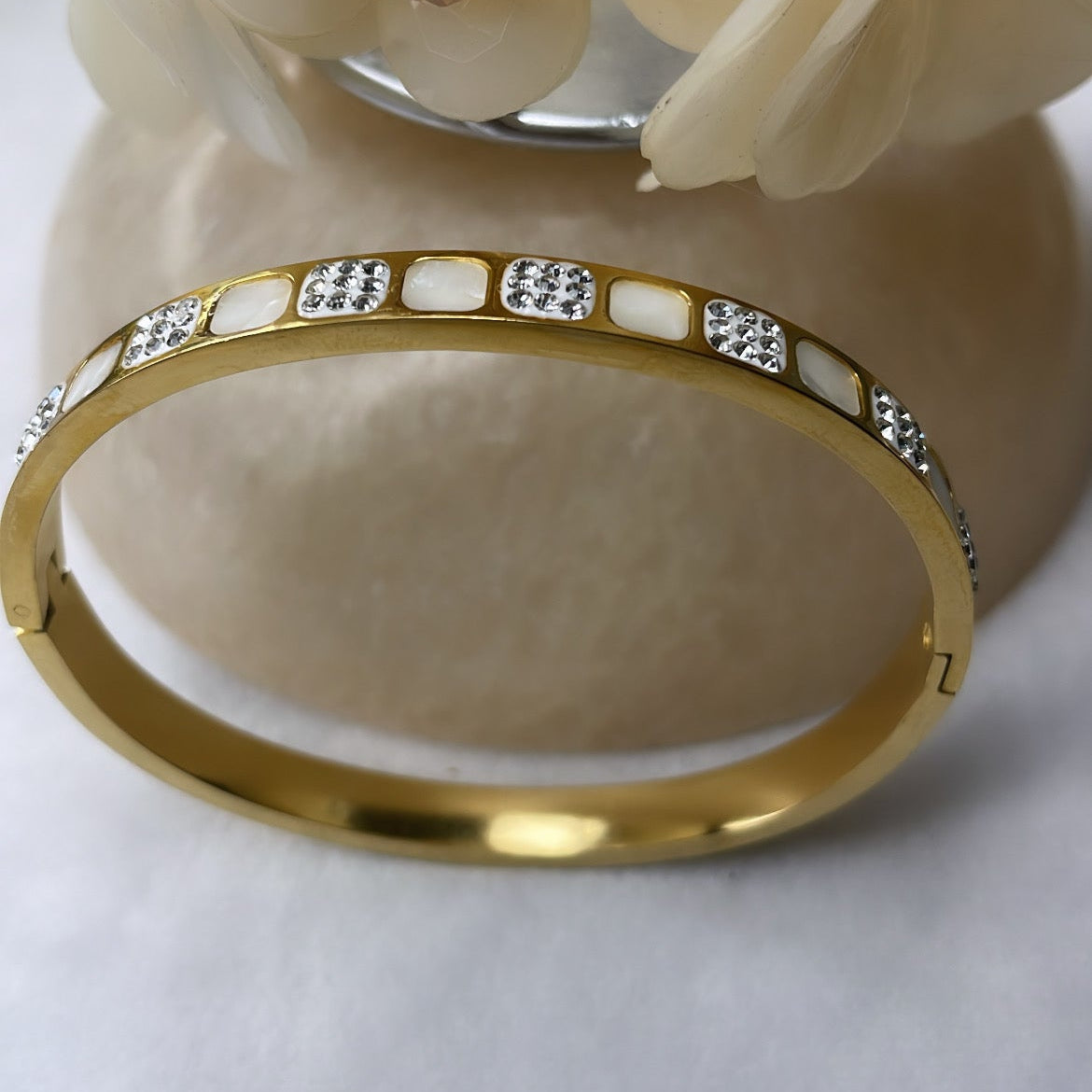 Mop sleek designer bracelet