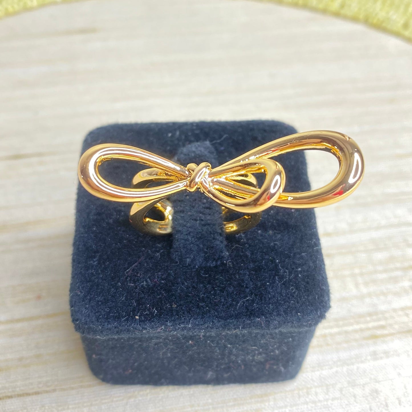 Satin knot*