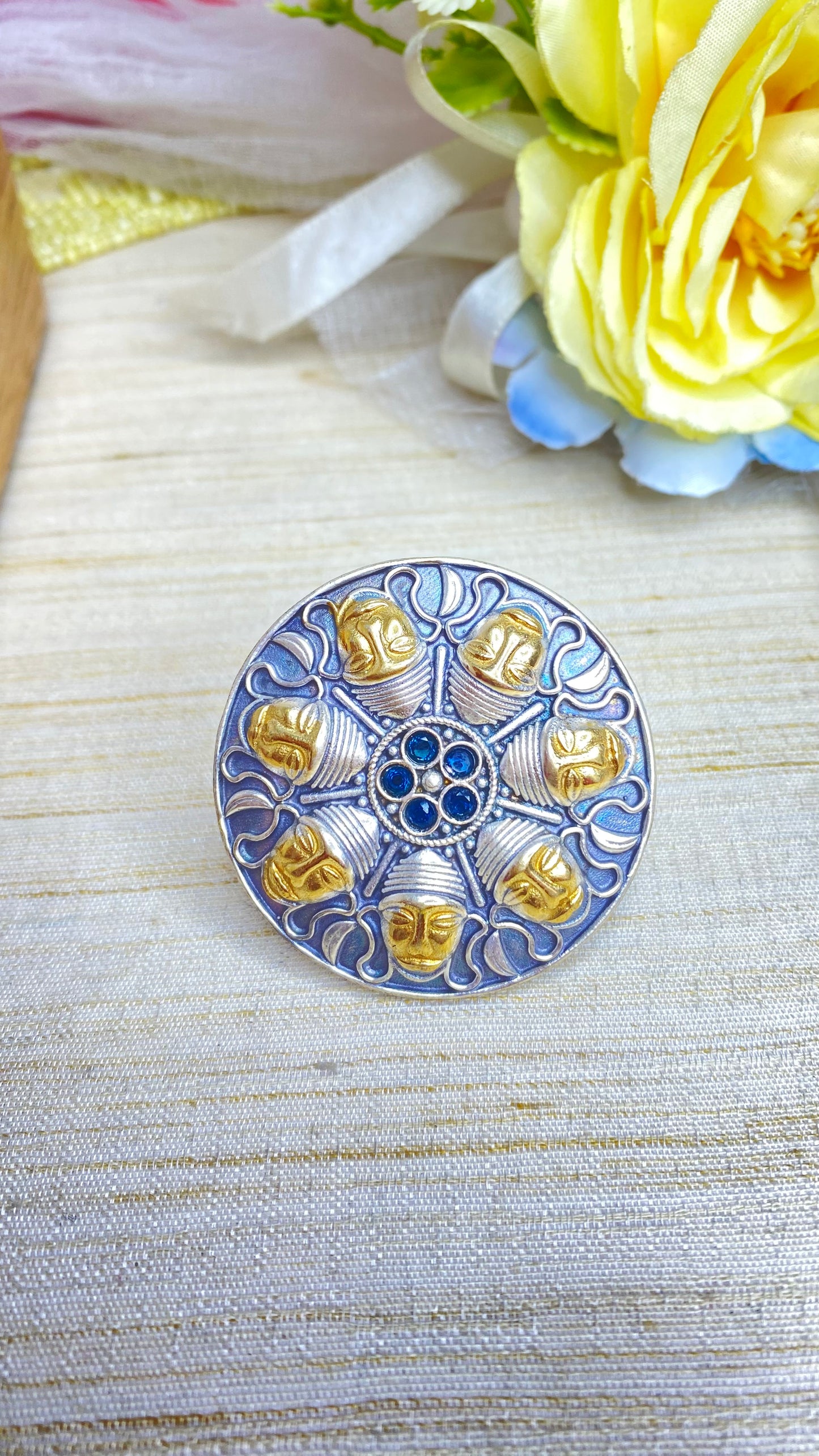 Heritage blossom ring