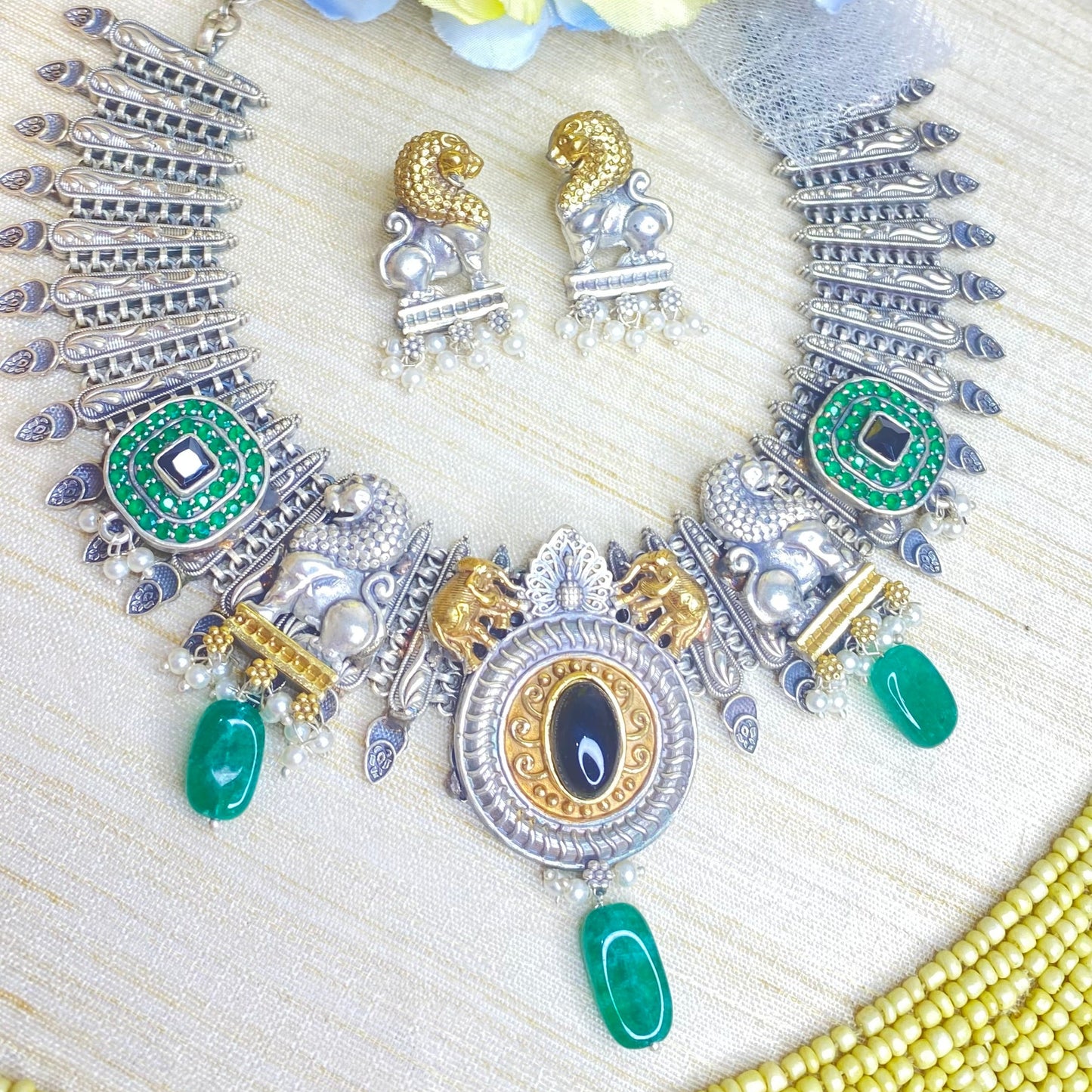 Alpine glow necklace