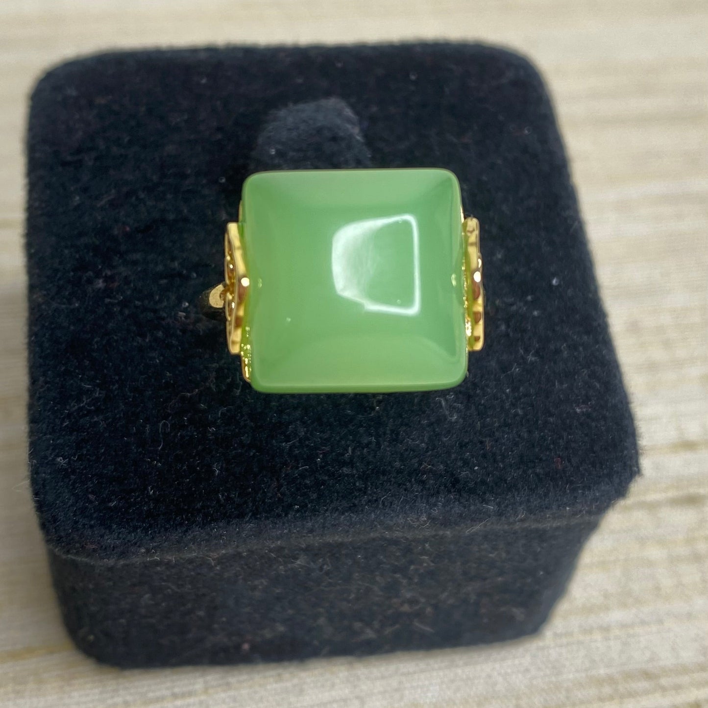 Green radiance ring
