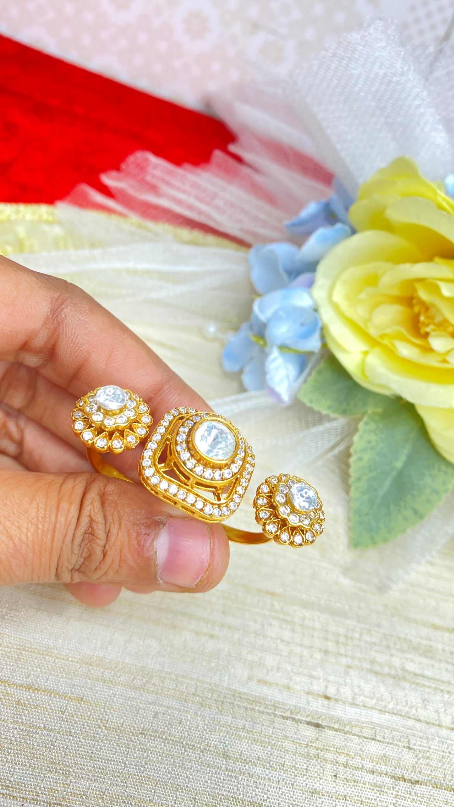 Contemporary Kundan linked ring