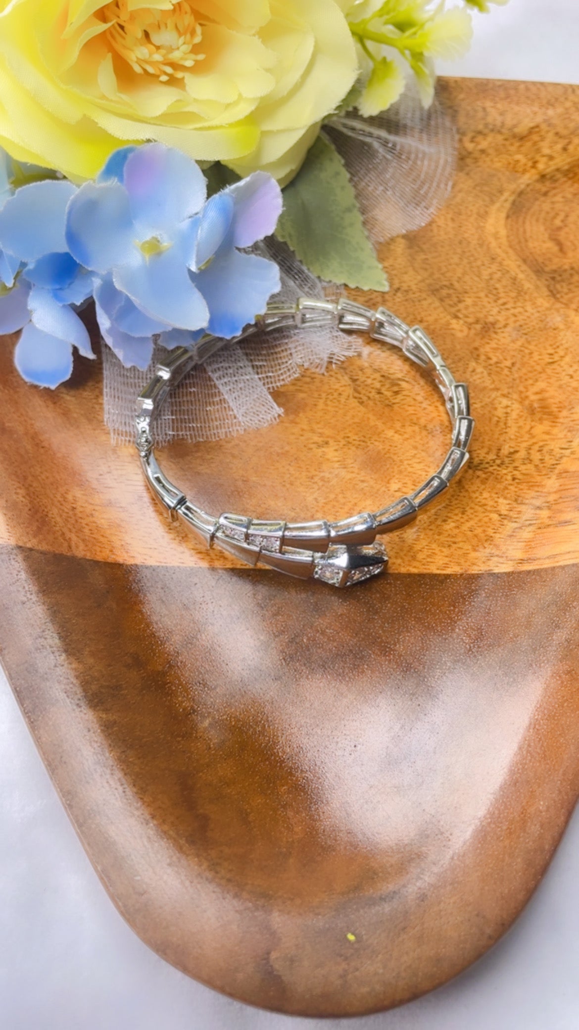 SNAKE BRACELET*