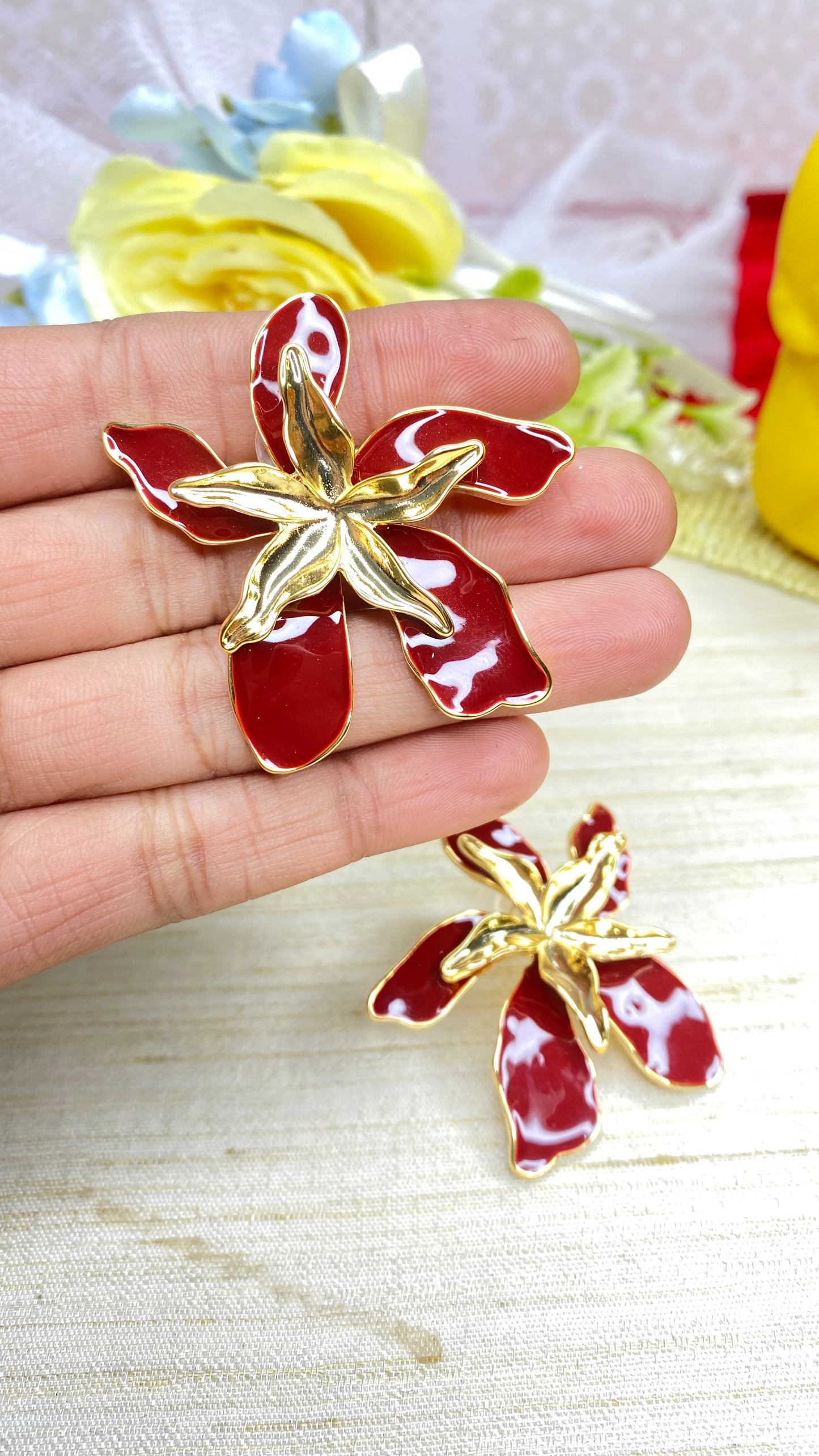 Flower studs