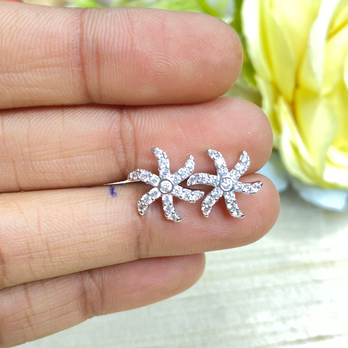 Spot light studs