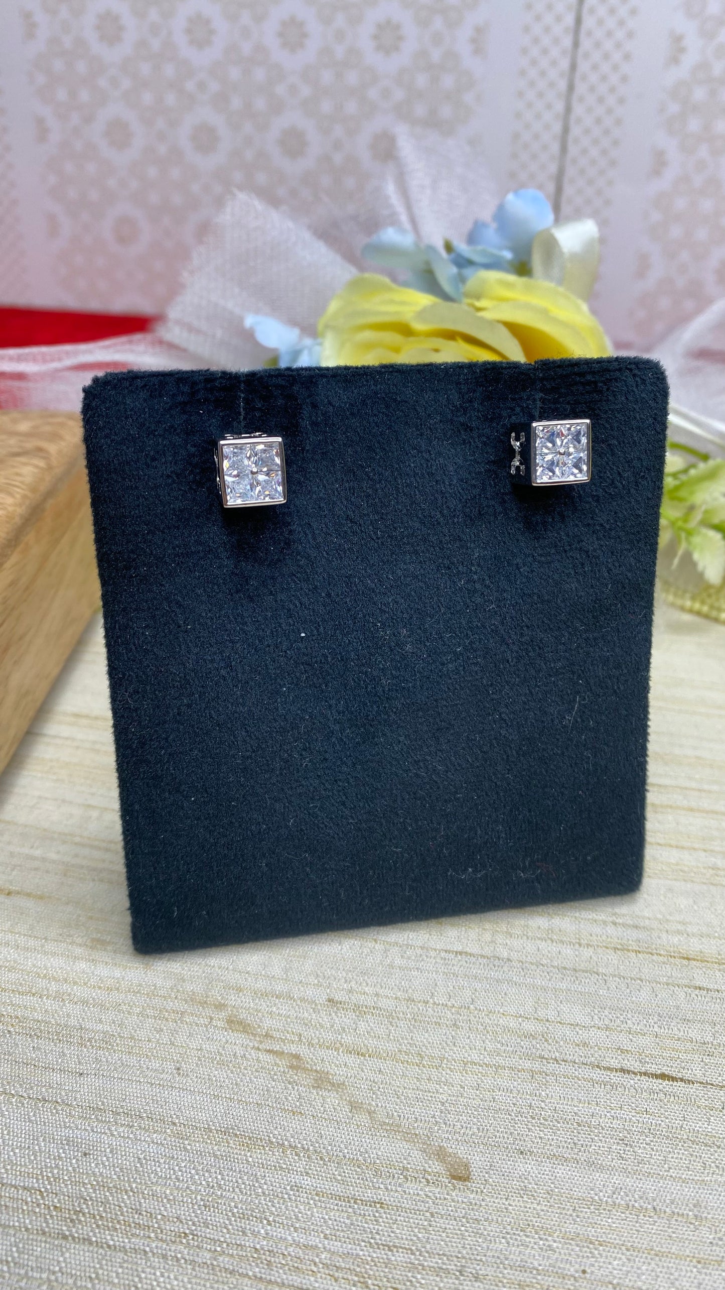 Designer Two in one studs⭐️