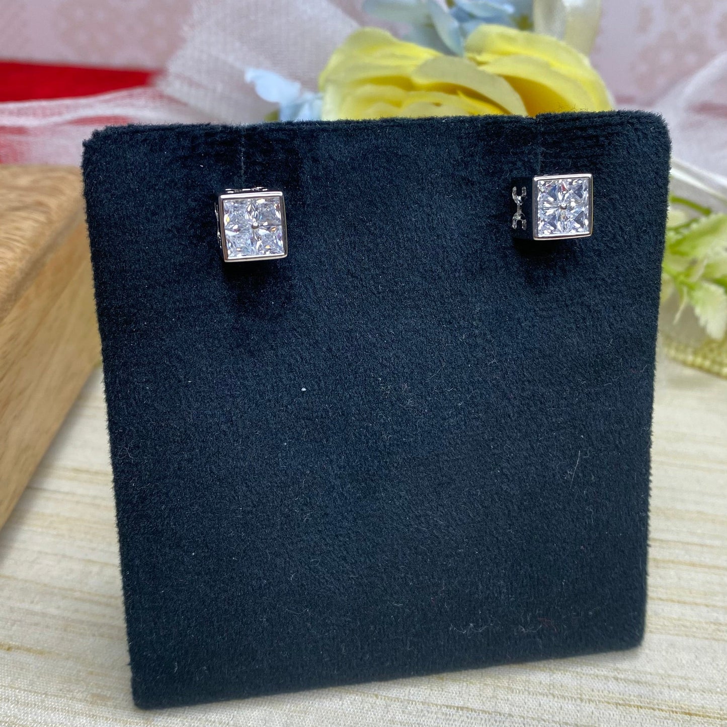 Designer Two in one studs⭐️