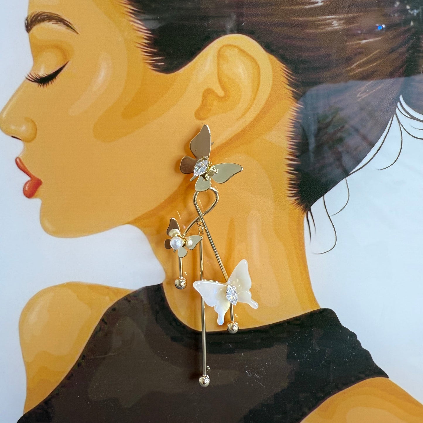 ❤️🦋 Valentine Golden Butterfly Love Drop Earrings