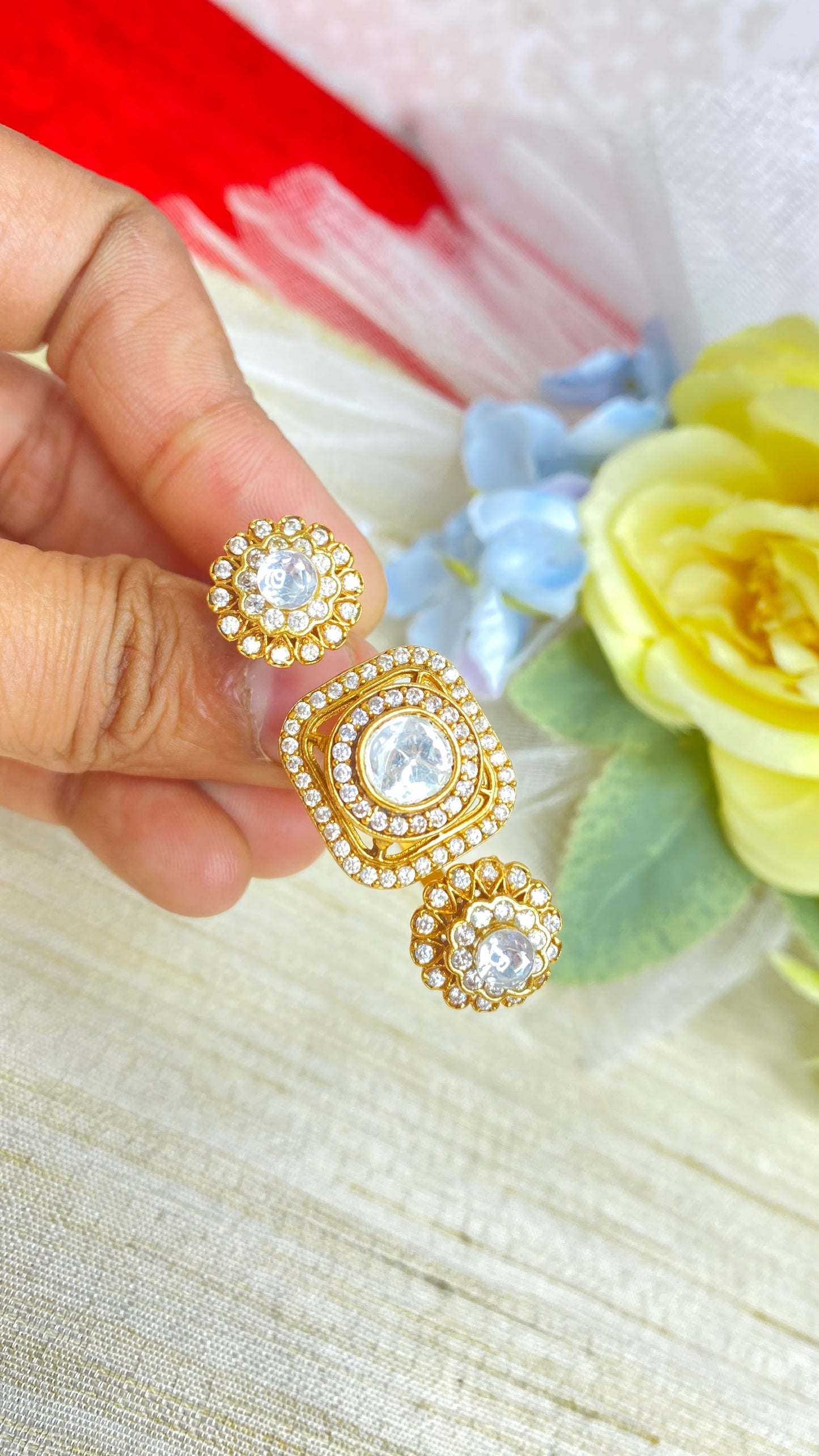 Contemporary Kundan linked ring
