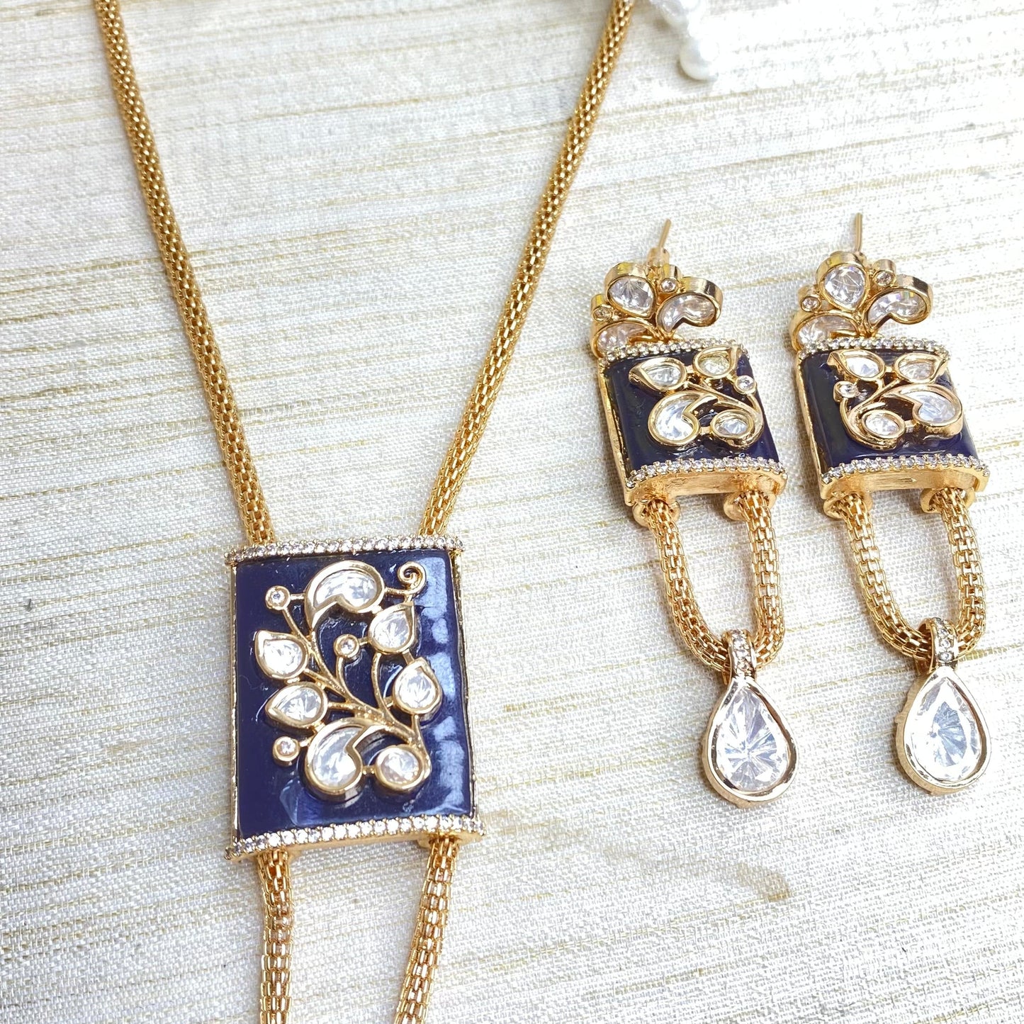 Amrapali necklace
