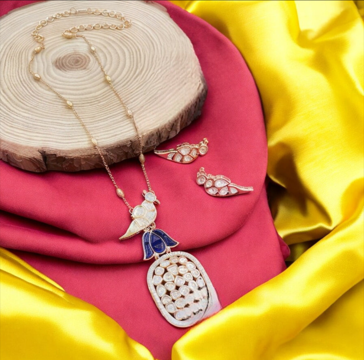 Lotus-Bird pendant set