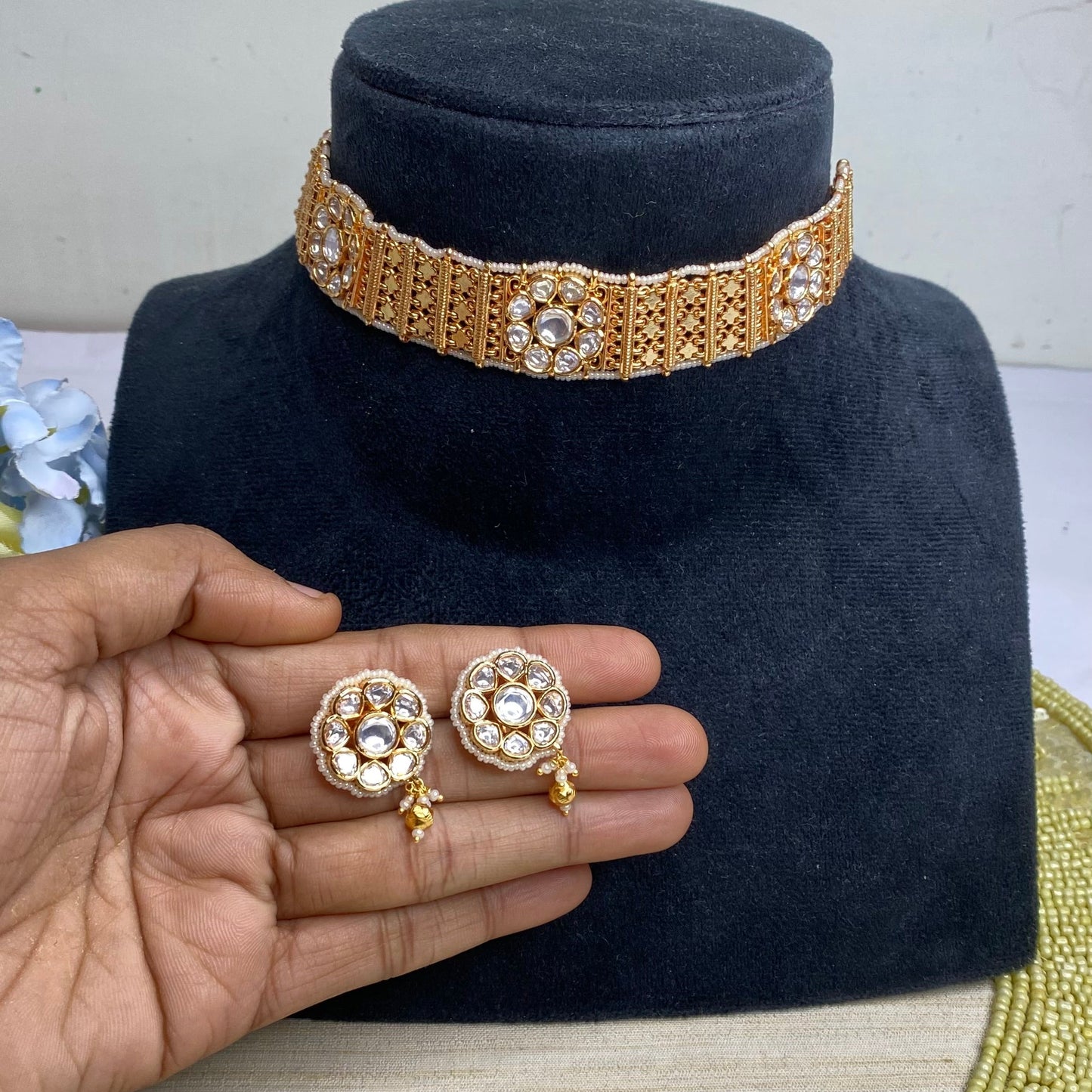 Choker set