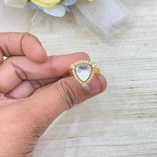 Majestic triangular Moissante ring