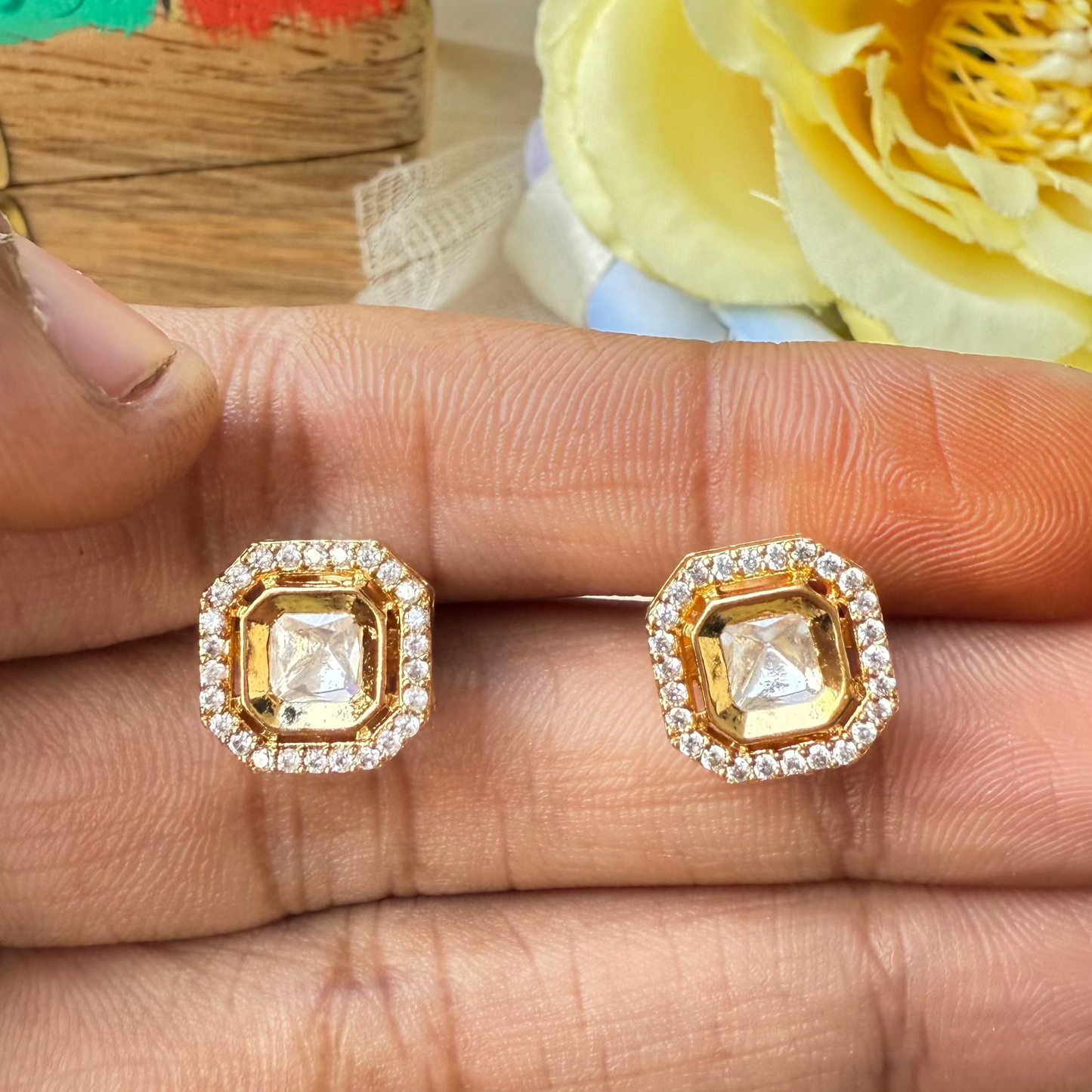 Kundan studds