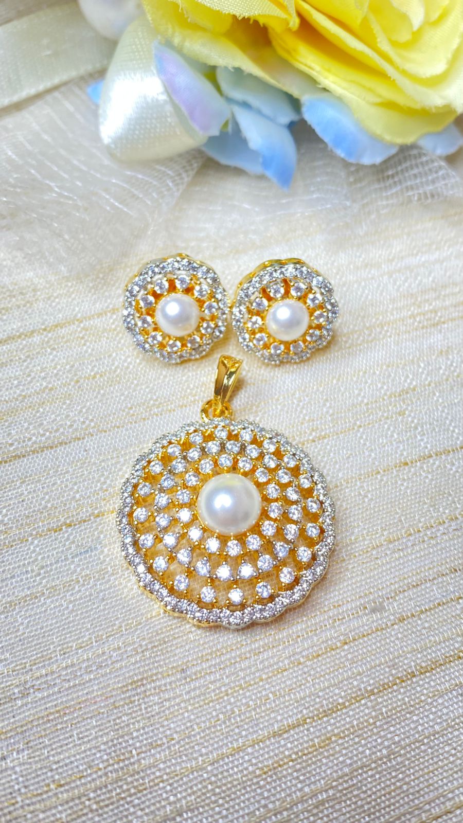 Ad pendant set