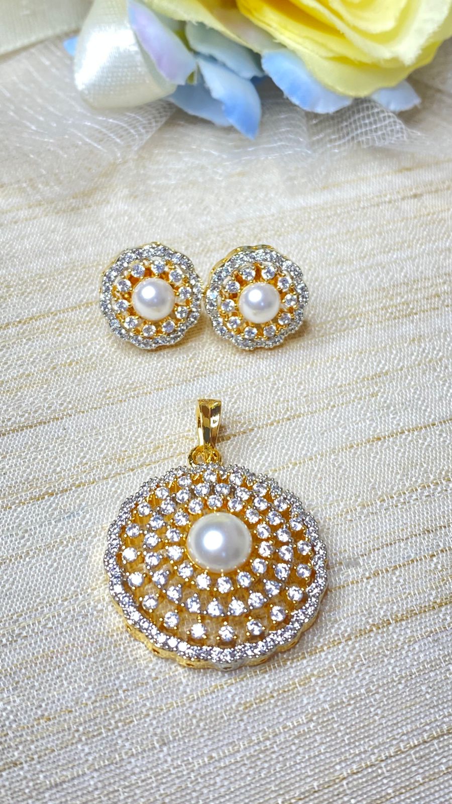 Ad pendant set
