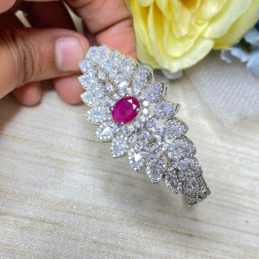 Diamond glow bracelet