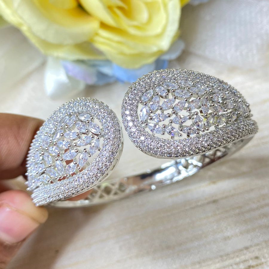 Stellar bracelet