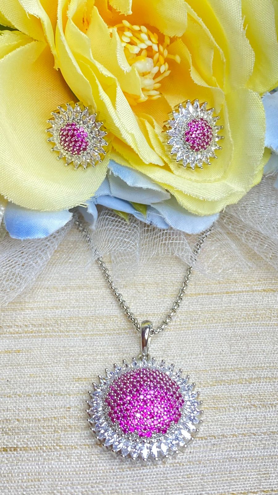 Ad pendant set
