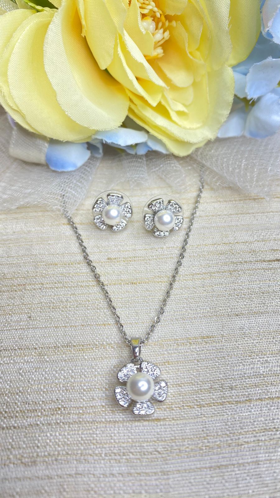AD flower pendant set