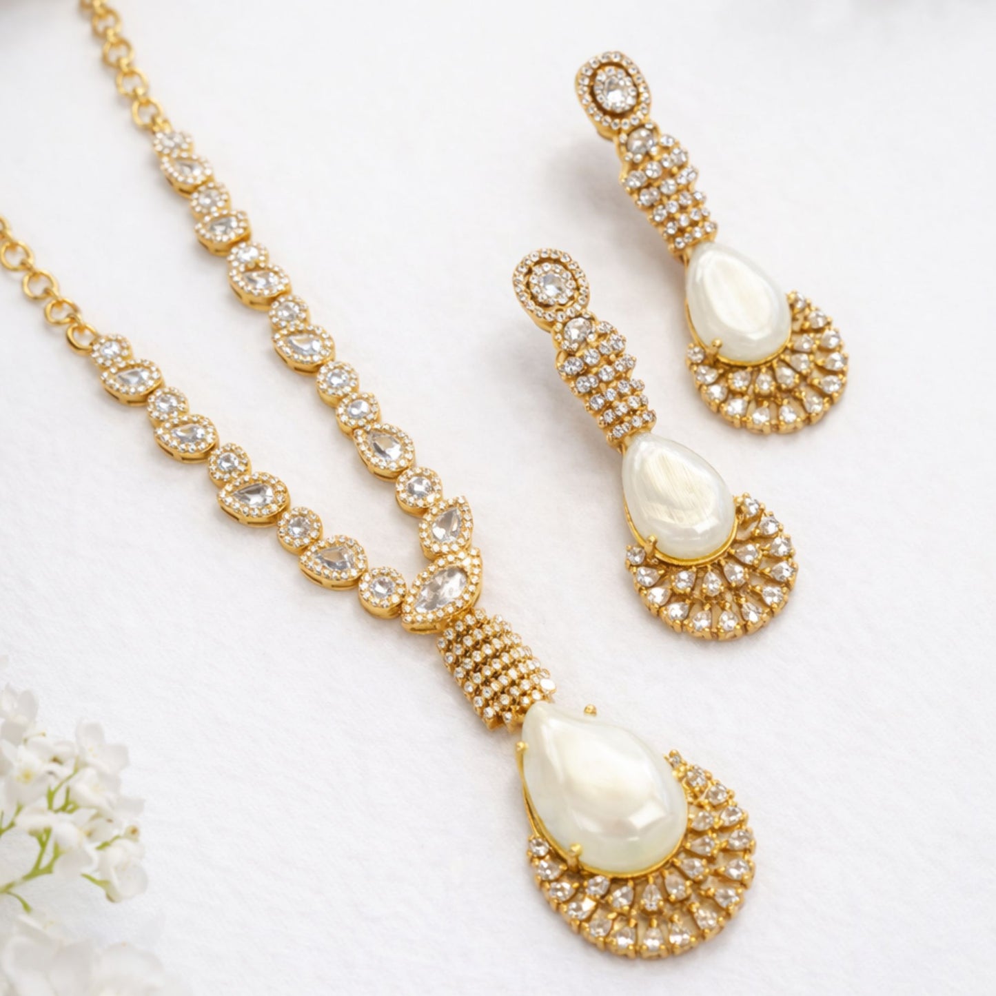 Karishma mother of pearl sunheri Kundan necklace