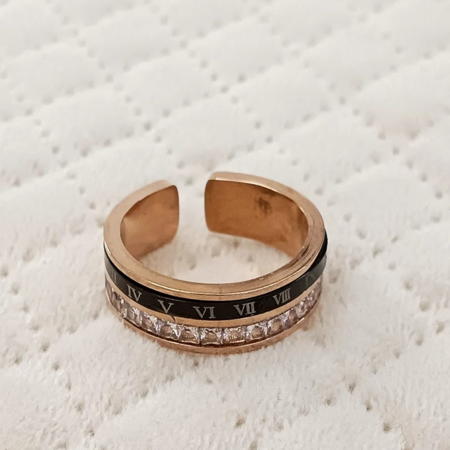 Timeless Roman Ring*