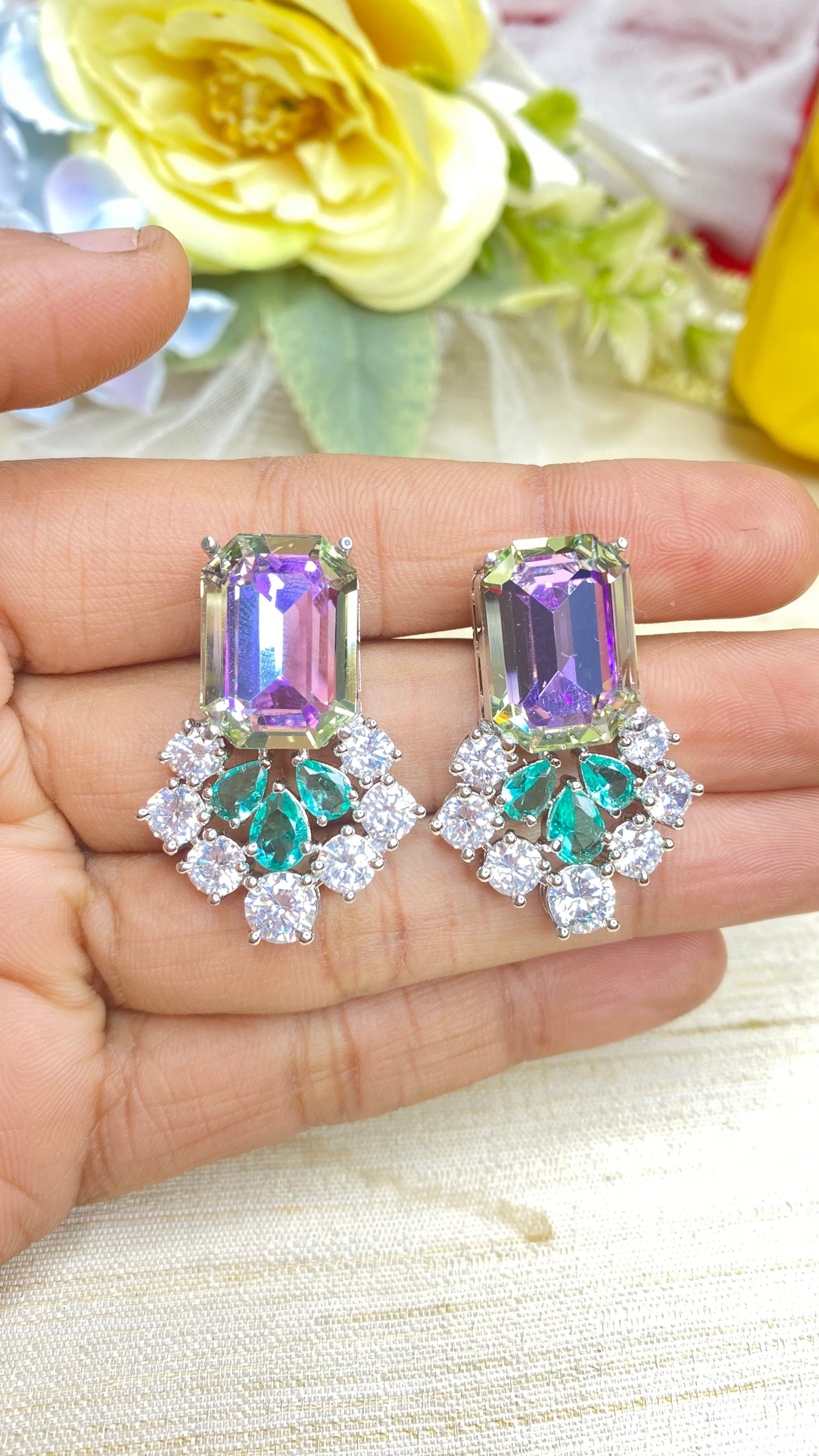 Crystal gleam studs