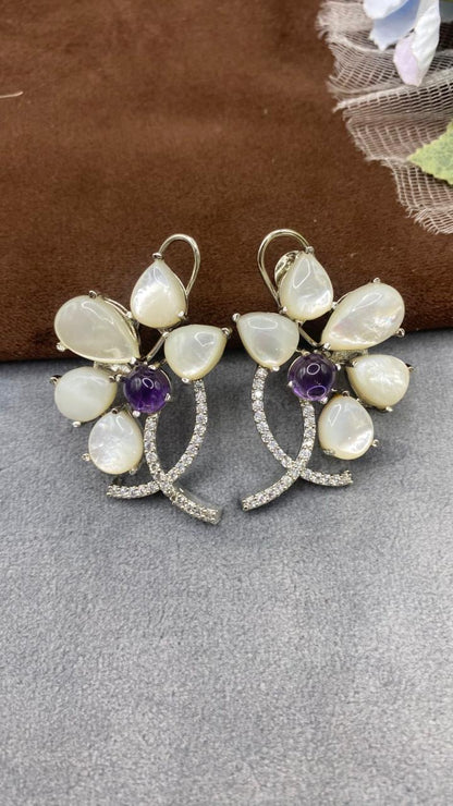 Diana’s leaf stone earrings ❤️