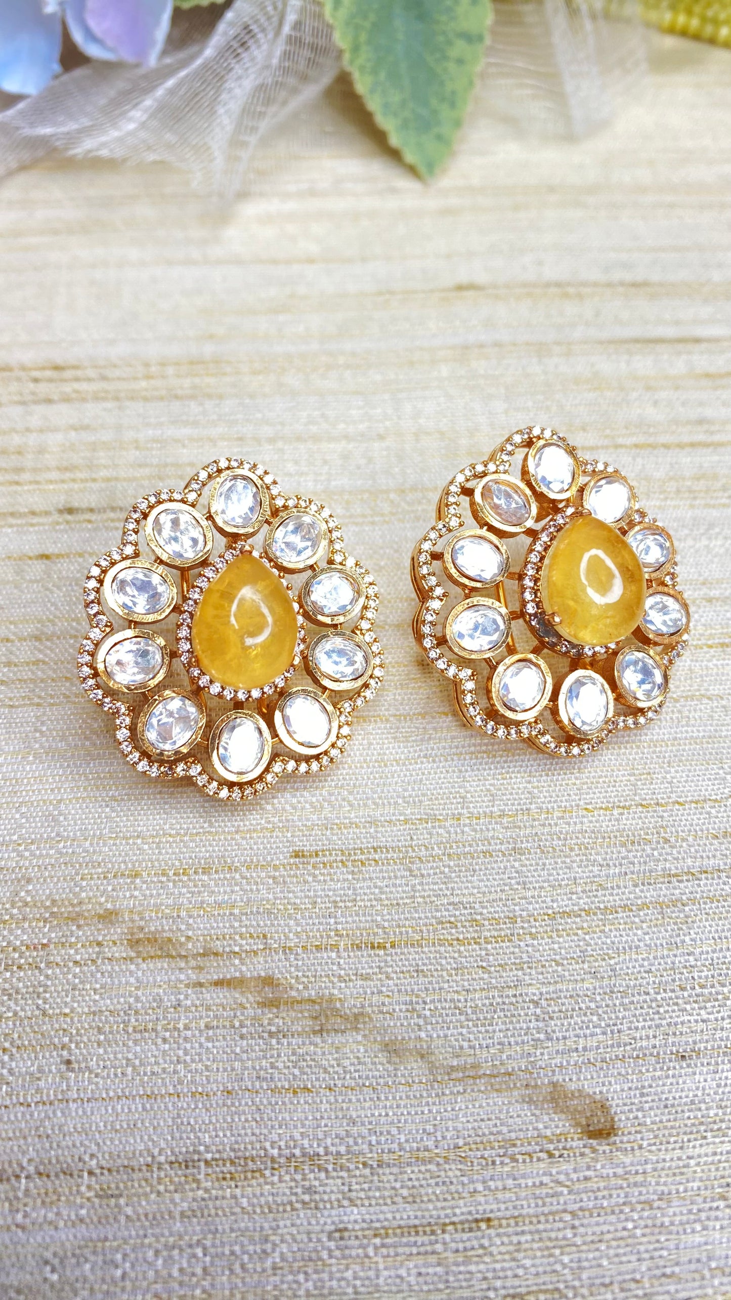 Kundan studs