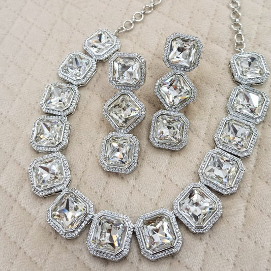 SWAROVSKI NECKLACE