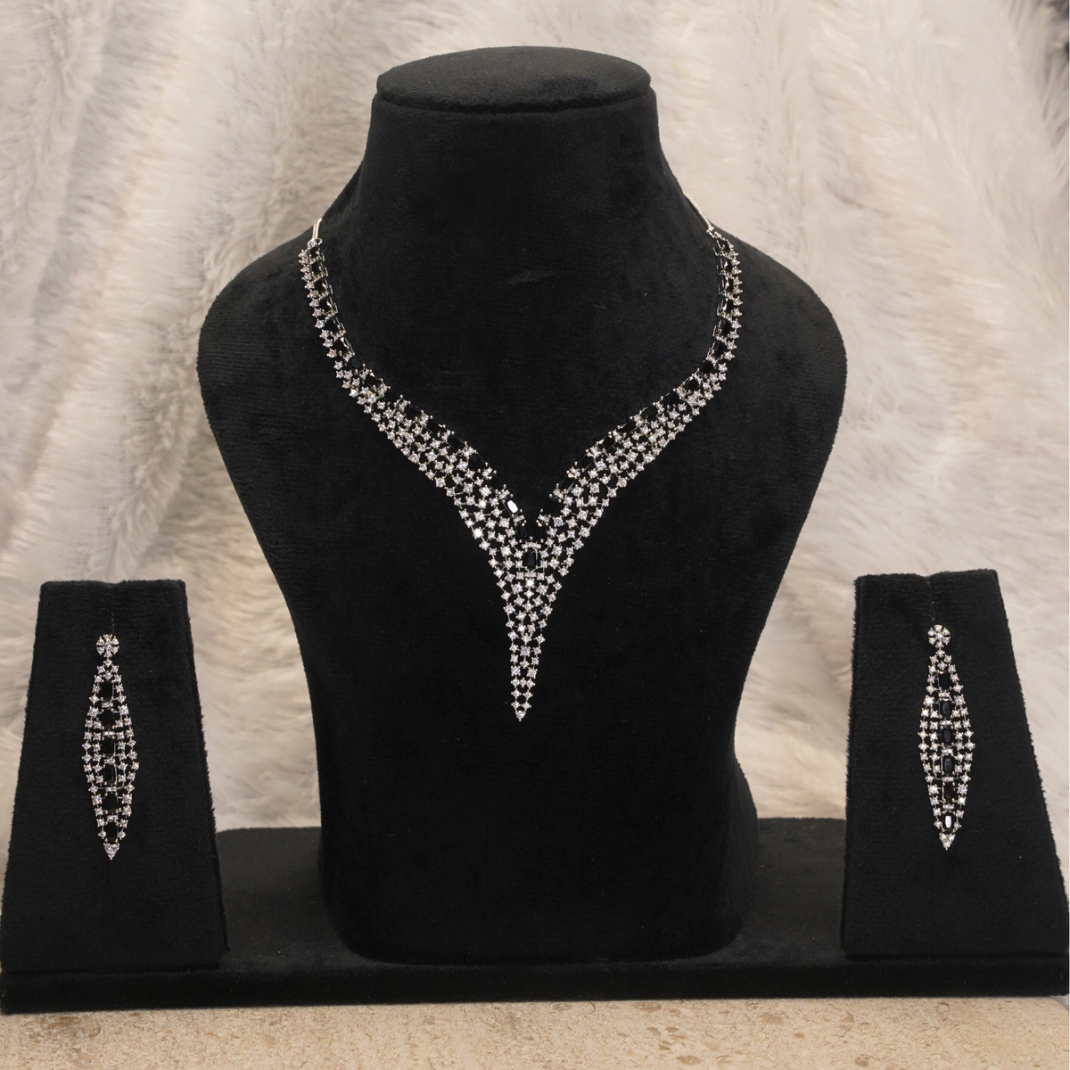 Midnight Crystal V-Shape Necklace Set