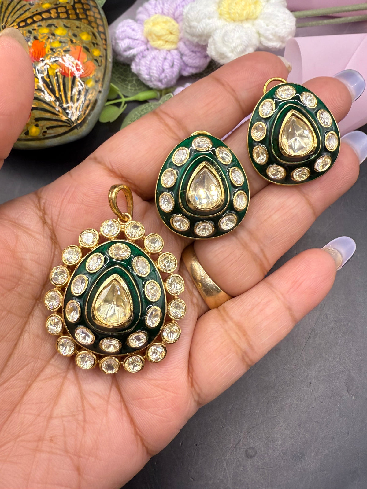 Noor’s MOISSANITE Pendant set